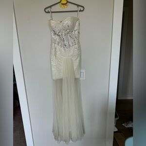 Jovani White Tulle Lace and Bedazzled Gemstone Crystal Formal Gown Y2K